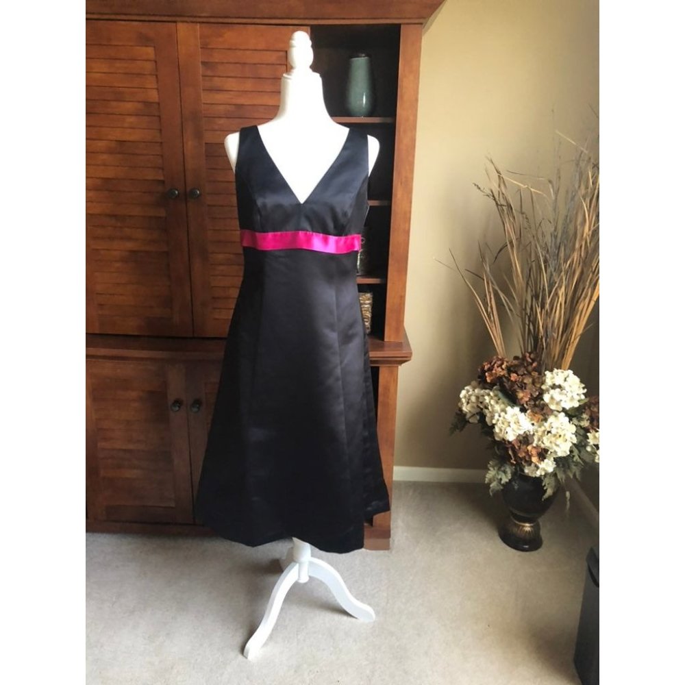Sample Size 10 After 6 Bridesmaid Dress-Read Description